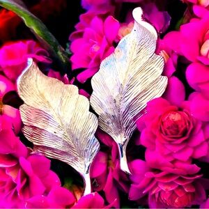 Rare Vintage Earrings, Signed Pennino 1980’s Clip On Earrings, Silver Tone Leaf